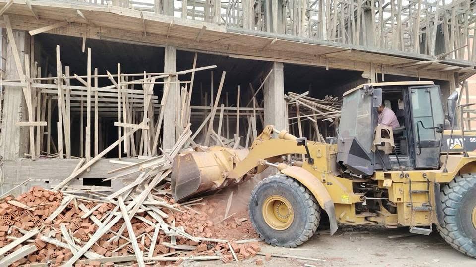 التنمية المحلية إزالة مخالفات في 5 مباني بالشرقية و9 عقارات