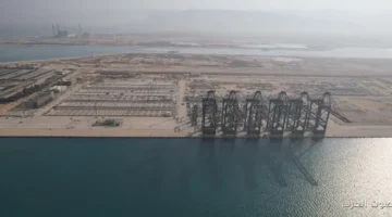 النقل: بنشتغل على تطوير السخنة عشان تبقى أكبر ميناء على البحر الأحمر وهنعمل 5 أحواض جديدة و18 كم أرصفة بحرية 6 النقل بنشتغل على تطوير السخنة عشان تبقى أكبر ميناء على