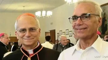 بابا الفاتيكان يدعو حزب الله للتخلي عن سلاحه والجلوس على