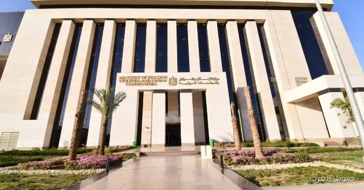 بيع محال وصيدليتين ومطعم وورش حرفية في مدينتي العبور وبرج العرب الجديدة