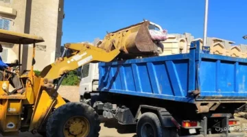 تنفيذ أعمال النظافة الدورية في مدينة الشيخ زايد وتواصل فرق