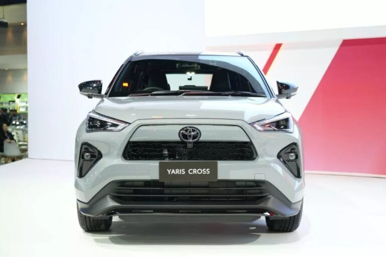 تويوتا بتكشف عن ياريس كروس الجديدة وسعرها العالمي