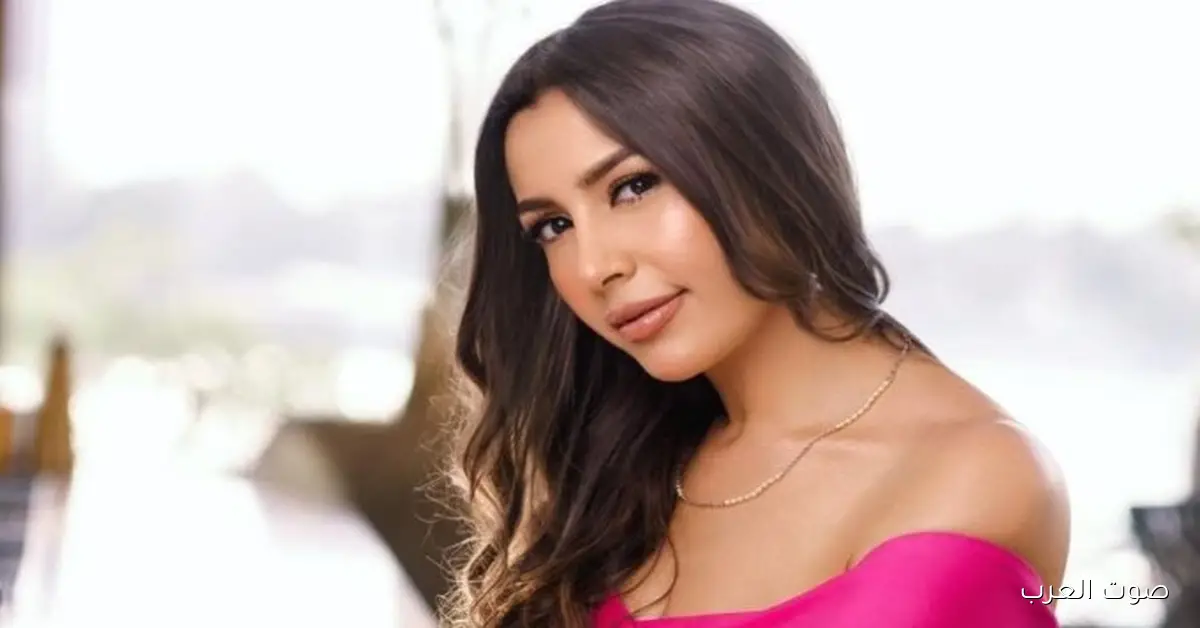 جنات لـ صوت العرب: نفسي أعمل ميدلي لأغاني نجوم الزمن الجميل