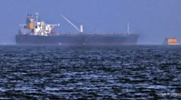 حادث في البحر على بعد 15 ميل بحري من سواحل