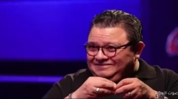 خالد جلال يدعم منى زكى ويرد على المشككين من غير