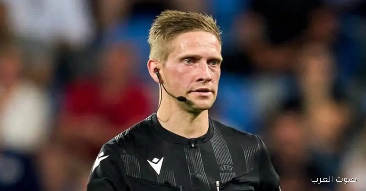 شوبير يعلن حكم مباراة مصر وكويت في كأس العرب 2 شوبير يعلن حكم مباراة مصر وكويت في كأس العرب