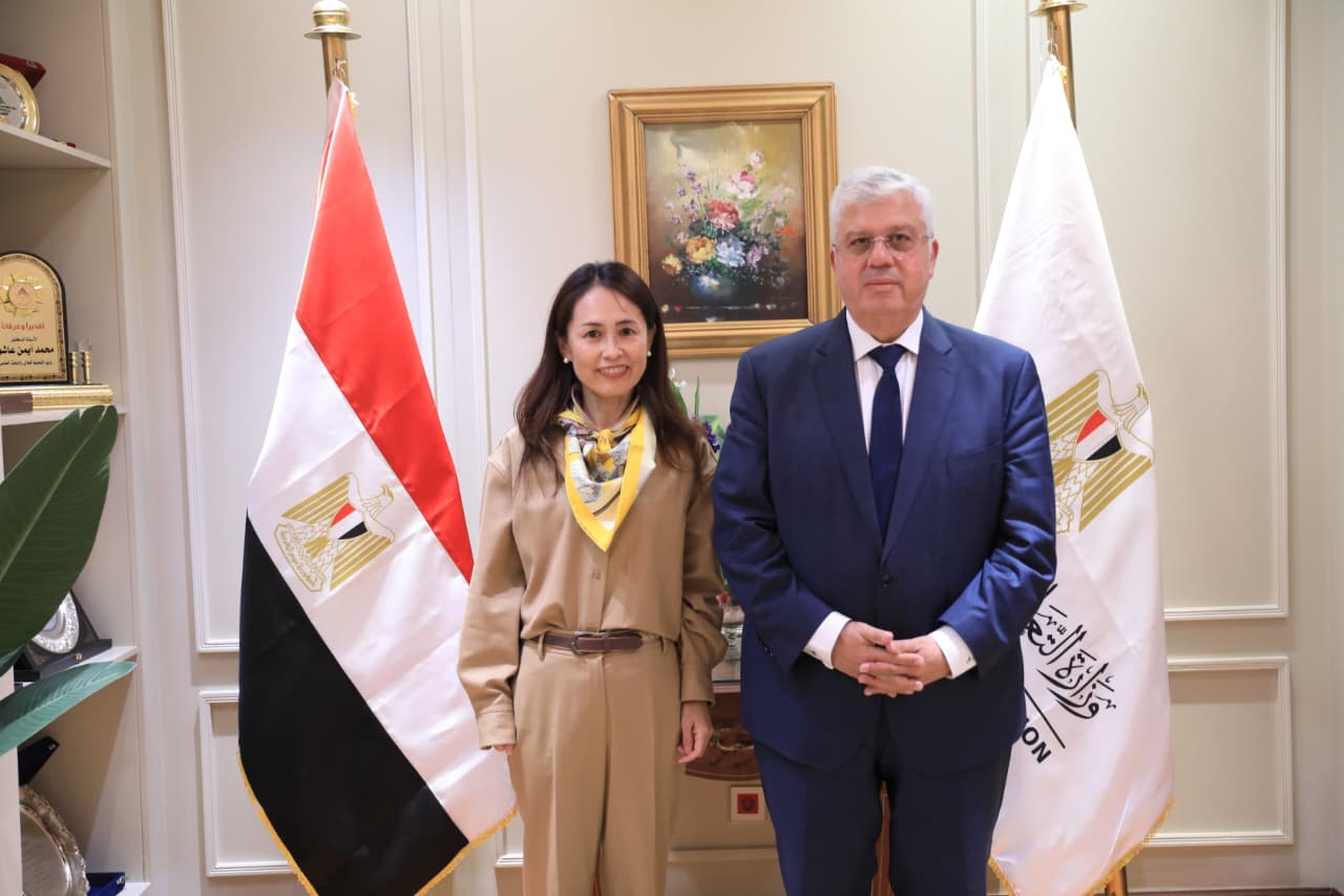 اجتماع وزير التعليم العالي مع وفد ياباني