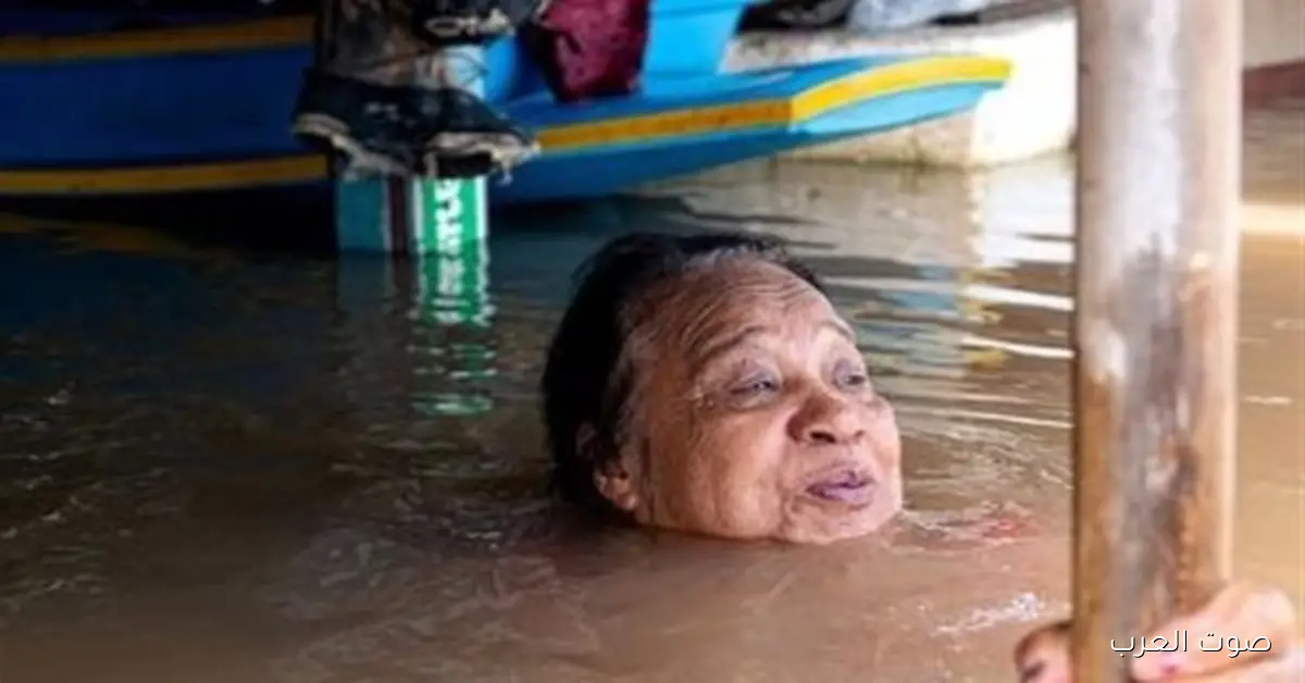 عدد ضحايا الأمطار الغزيرة والفيضانات في تايلاند وصل لـ 170 شخص