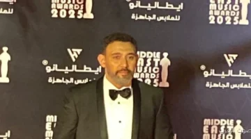 عمرو مصطفى أول واحد يوصل لحفل تكريمه في الميما بالتجمع الخامس 15 عمرو مصطفى أول واحد يوصل لحفل تكريمه في الميما بالتجمع