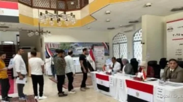 قنصل مصر في دبي المصريين في الإمارات يقدروا يصوتوا في