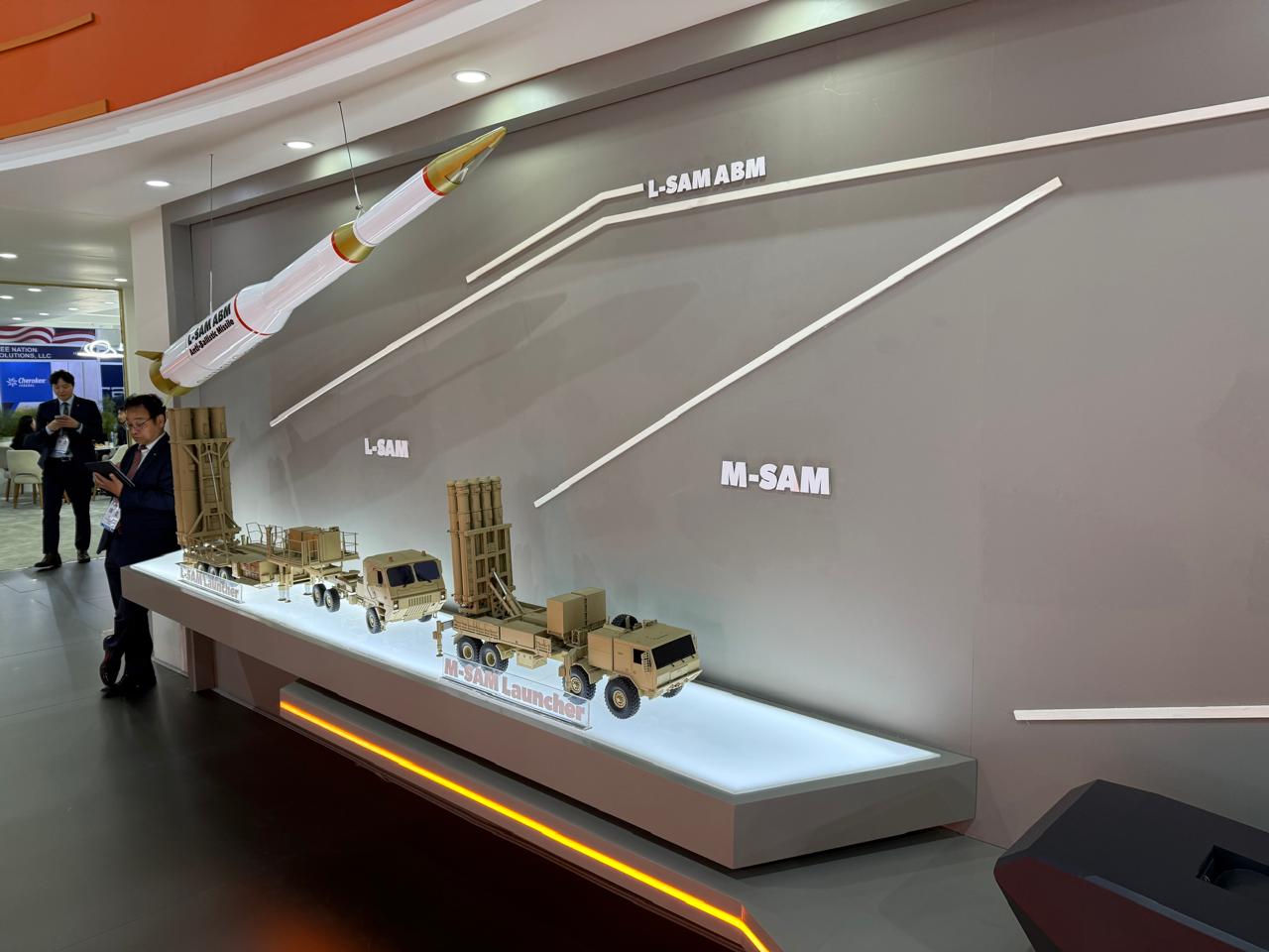 كوريا الجنوبية تثير إعجاب الحضور في معرض إيديكس 2025 بأحدث