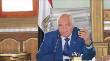 مات في الطابور الزناتي يوجه بمساعدة أسرة معلم في القاهرة