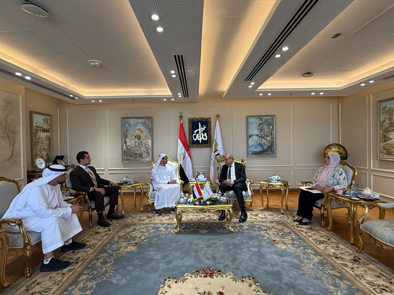 لقاء وزير الطيران المدني مع مجموعة أبوظبي للطيران