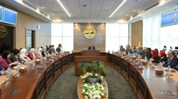 مدبولي يتكلم مع مسئولين معلومات الوزراء عن أدوات تكنولوجية جديدة