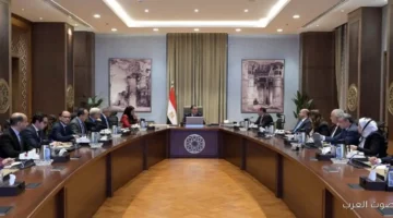 مسار 2030 الحكومة بتراجع استقرار الاقتصاد وبتسرع التيسيرات الجمركية