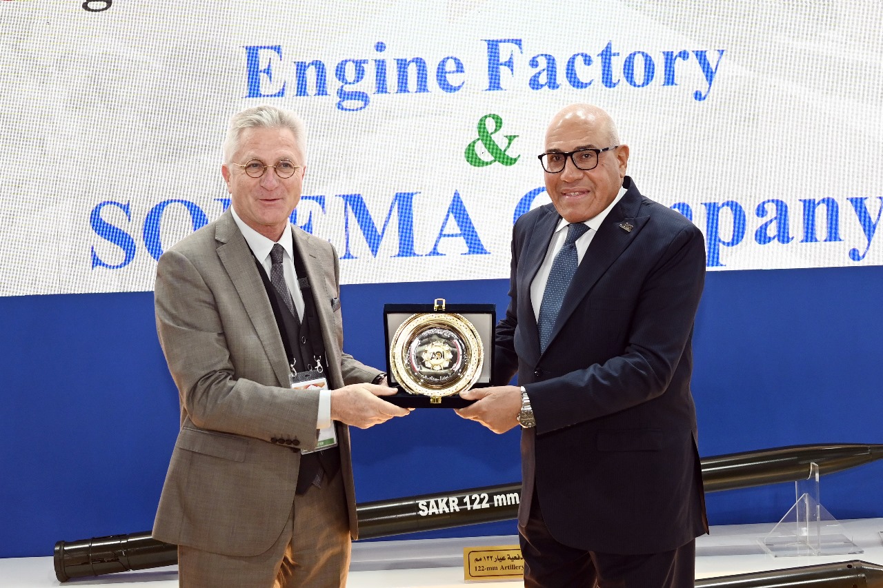 مصر وفرنسا يتعاونوا في EDEX 2025 العربية للتصنيع توقع صفقة