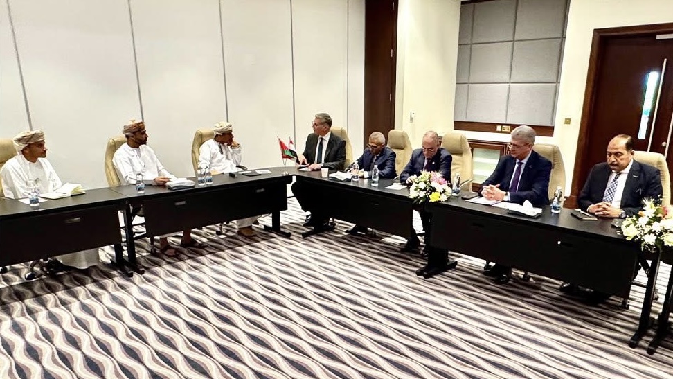 وزير البترول يناقش مع نظيره العماني تعزيز أنشطة الشركات المصرية