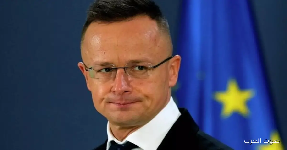 وزير الخارجية الهنجاري: حظر الاتحاد الأوروبي للنفط الروسي خيانة قانونية