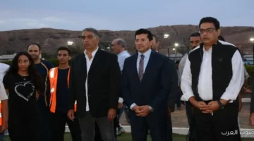 وزير الشباب يزور نادي شرم الشيخ الرياضي ويفتتح ملاعب بادل
