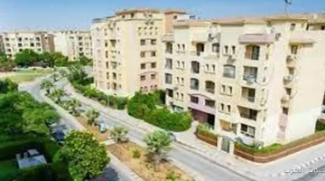 ياسر عبدالحليم يلتقي بسكان زهرة أكتوبر لمناقشة التحديات الرئيسية وحلولها