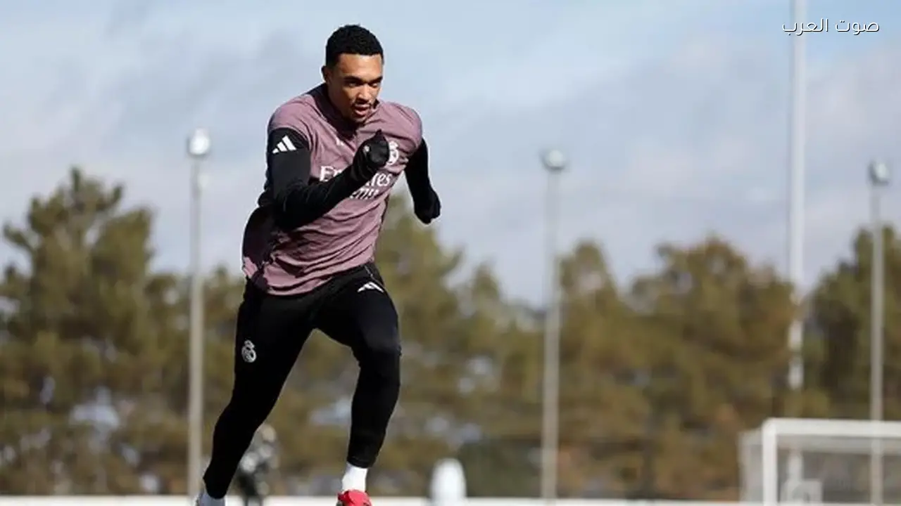 ألكسندر أرنولد يستمر مع ريال مدريد وفق رومانو