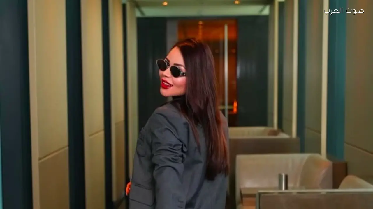 اسما إبراهيم تتألق بفستان أسود في حفل المتحدة