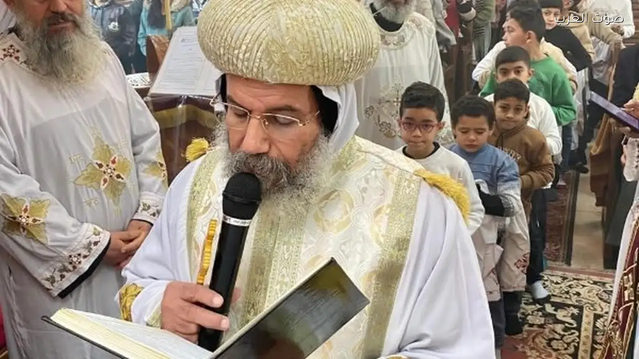 الأنبا صليب يكرم 27 شماسًا جديدًا في ميت غمر