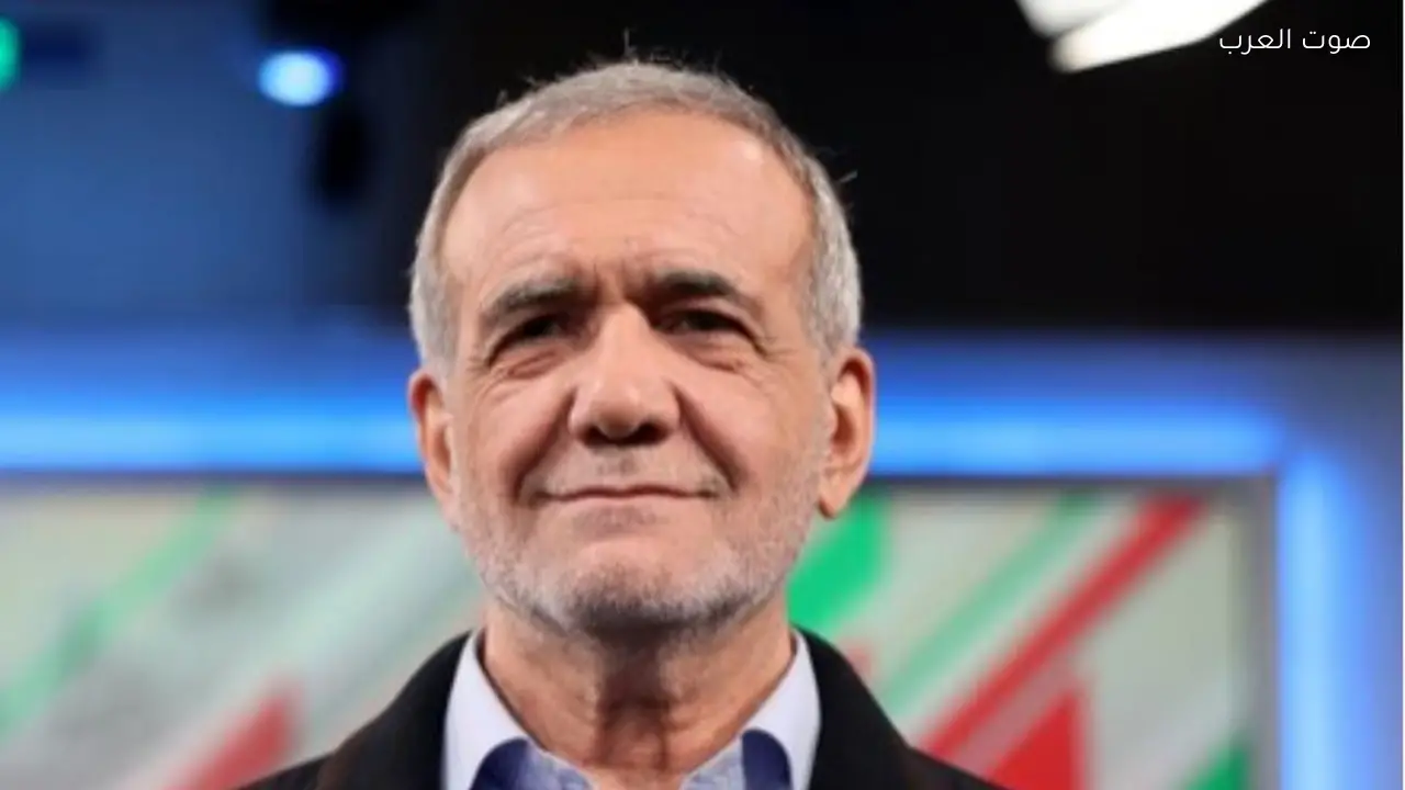 الرئيس الإيراني يحذر من استغلال الاحتجاجات ويؤكد ضرورة مشاركة الشعب في الحكم