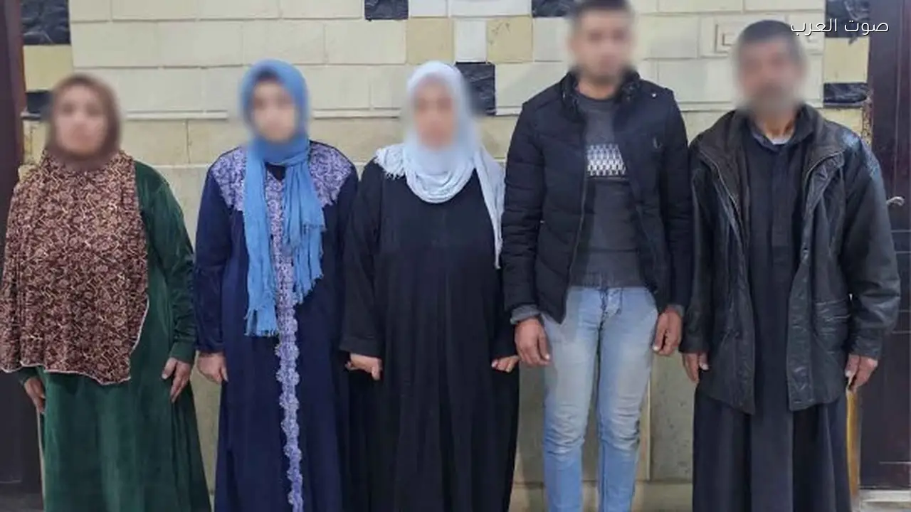 القبض على المتهمين بإلقاء مادة حارقة على سيدة في الشرقية