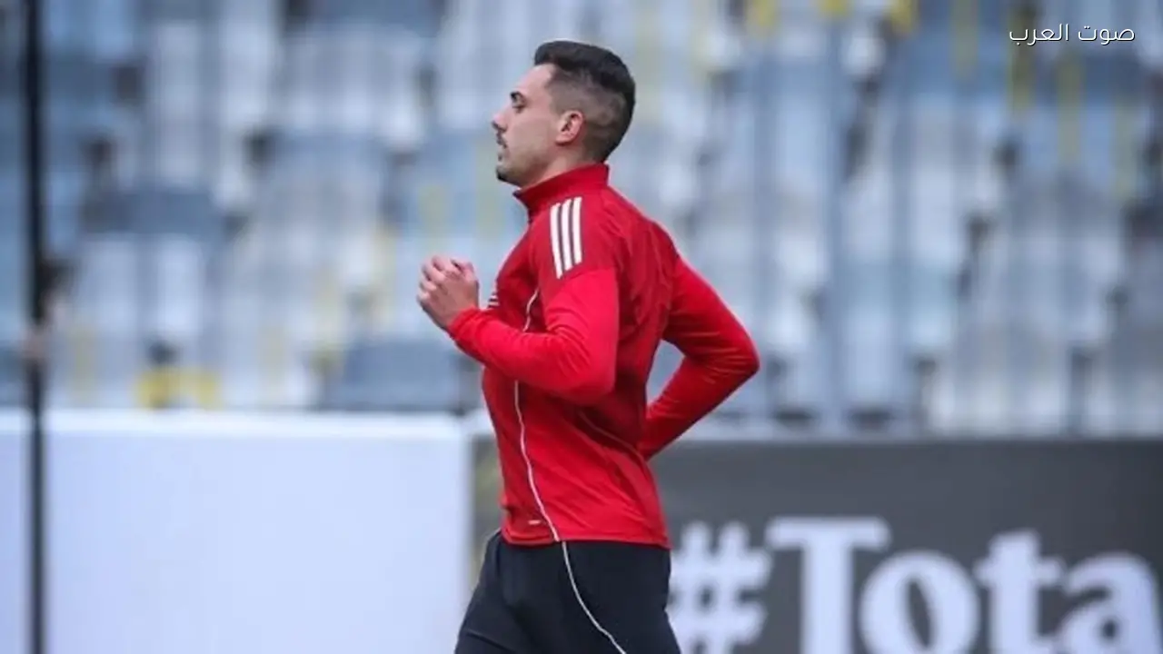 جراديشار يتلقى جواز سفره للانتقال إلى نادي أويبست المجري