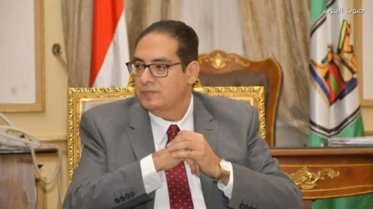 رئيس جامعة القاهرة يعلن صرف مكافأة 2000 جنيه للعاملين والهيئة المعاونة