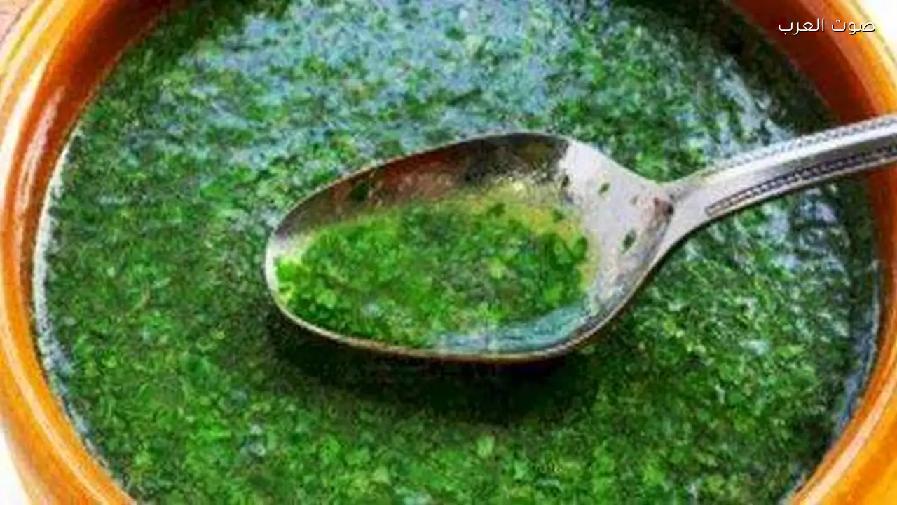 طرق تخزين الملوخية للحفاظ على لونها وطعمها