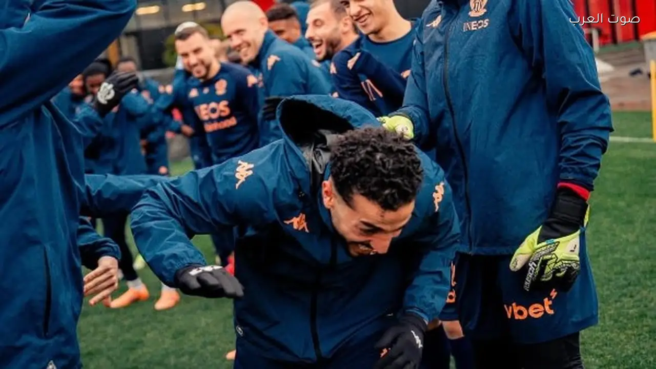 محمد عبدالمنعم يعود للتدريبات مع نيس بعد إصابة الرباط الصليبي