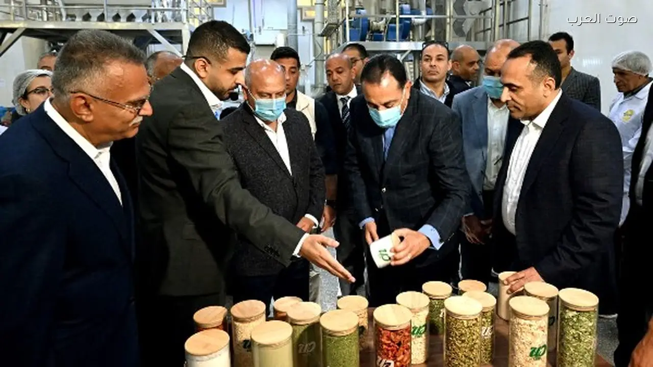 مدبولي يزور مصنع تجفيف البصل في المنيا