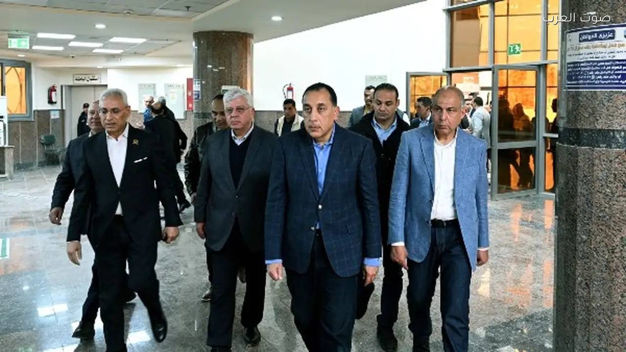 مدبولي يعلن عن فرص عمل جديدة لسيدات وشباب المنيا في مصانع الملابس الجاهزة