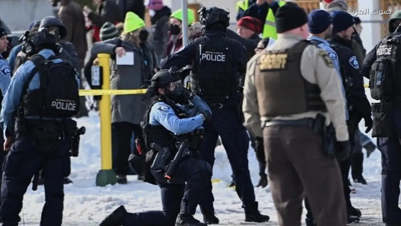 وكالة الهجرة الأمريكية تعزز صلاحيات الاعتقال دون أمر قضائي