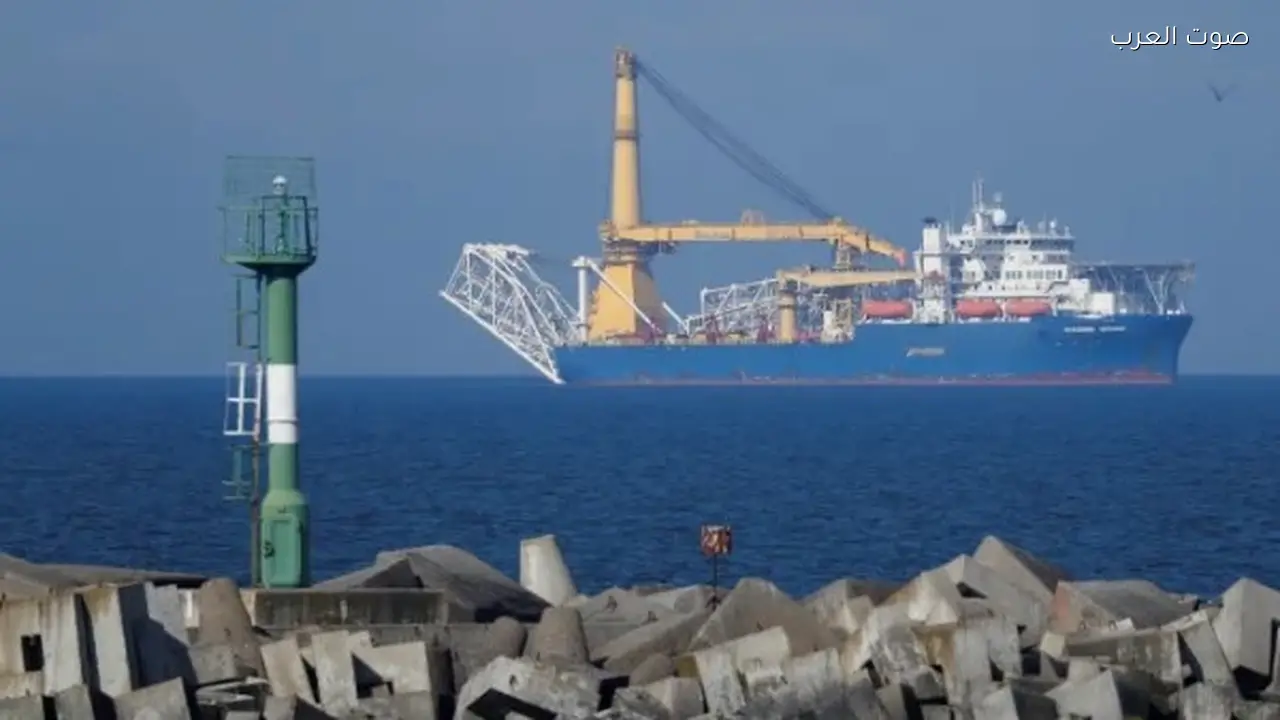 أسعار النفط تنخفض قليلاً بعد قرار ترامب برفع الرسوم الجمركية