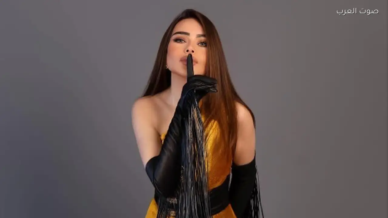 أسما إبراهيم تتألق بإطلالة جريئة في جلسة تصوير جديدة