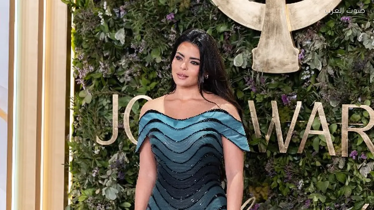 أسماء جلال تتعرض لعقاب مدربها داخل الجيم