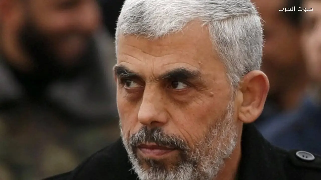 أسير إسرائيلي سابق يصف السنوار بلطف وسحر خلال لقائه