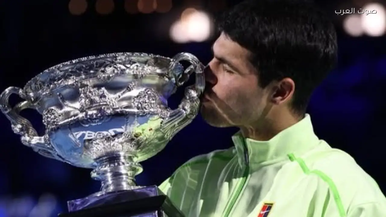 ألكاراس يتفوق على ديوكوفيتش في نهائي أستراليا