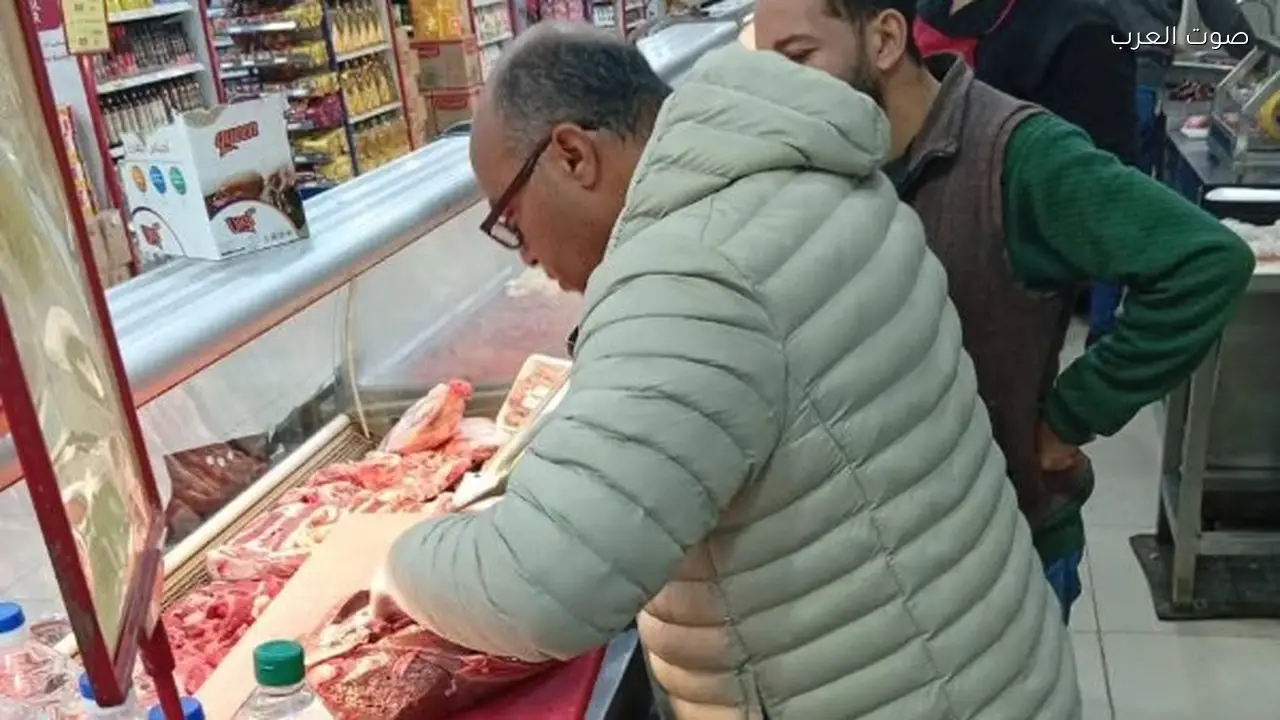 أمن الغربية يضبط 52 مخالفة تموينية ضد الباعة الجائلين