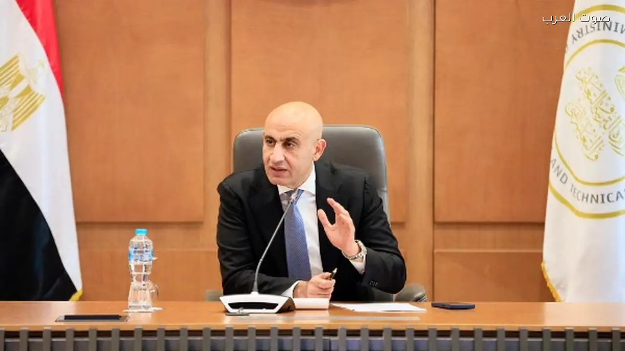 إدراج مفاهيم الأمان الرقمي في المناهج الدراسية بمصر