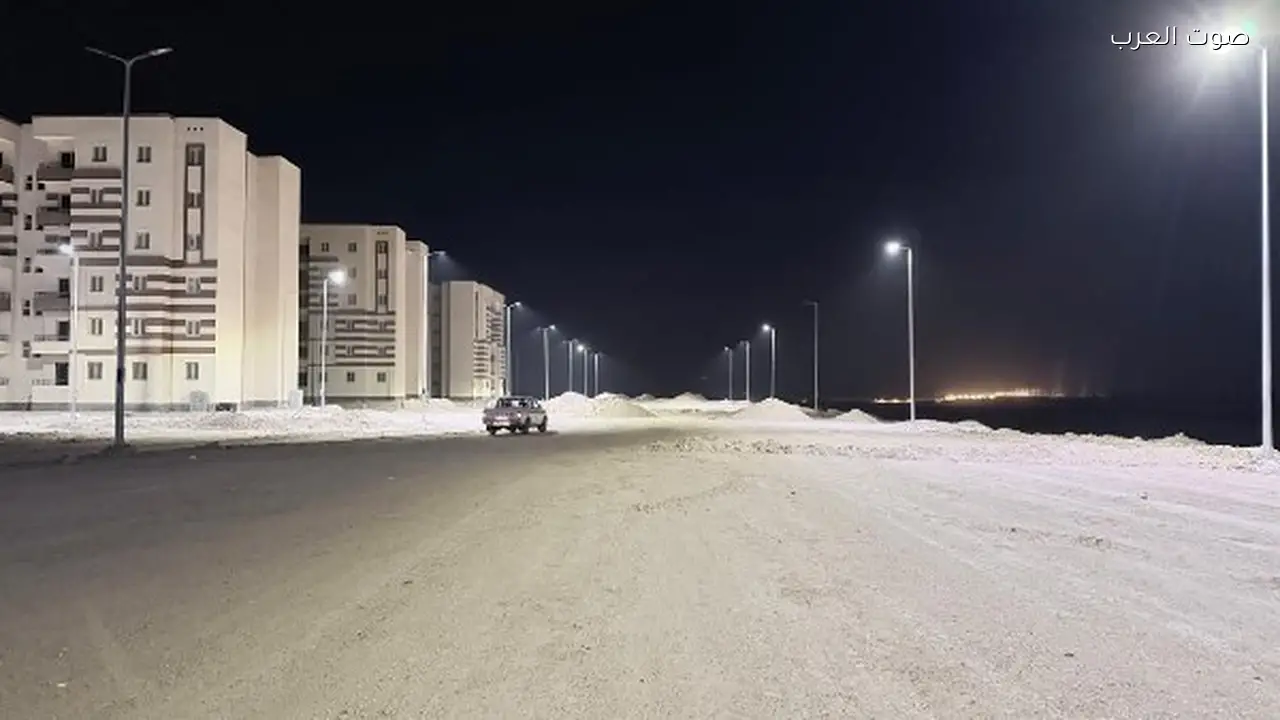 إطلاق التيار الكهربائي لمشروعات سكنية في قنا الجديدة