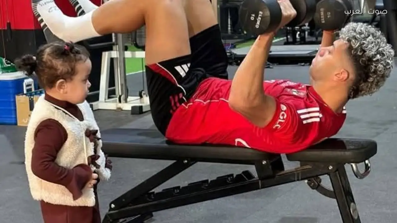 إمام عاشور يتدرب منفردًا بالأهلي بعد توقيع العقوبة