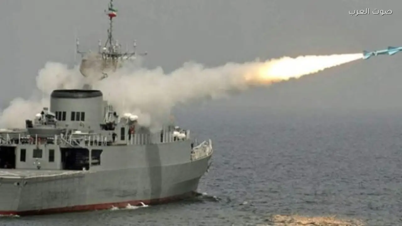 إيران تغلق جزءًا من مضيق هرمز بسبب مناورات بحرية