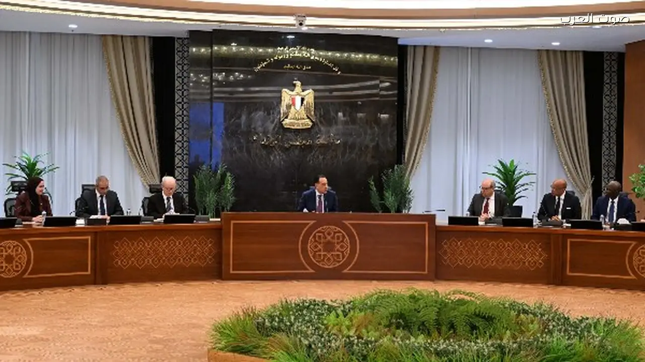 اجتماع رئيس الوزراء بمطار الغردقة لبحث دور القطاع الخاص في إدارة المطارات