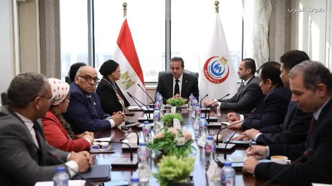 اجتماع عاجل لوزير الصحة مع قيادات الوزارة بعد تجديد الثقة