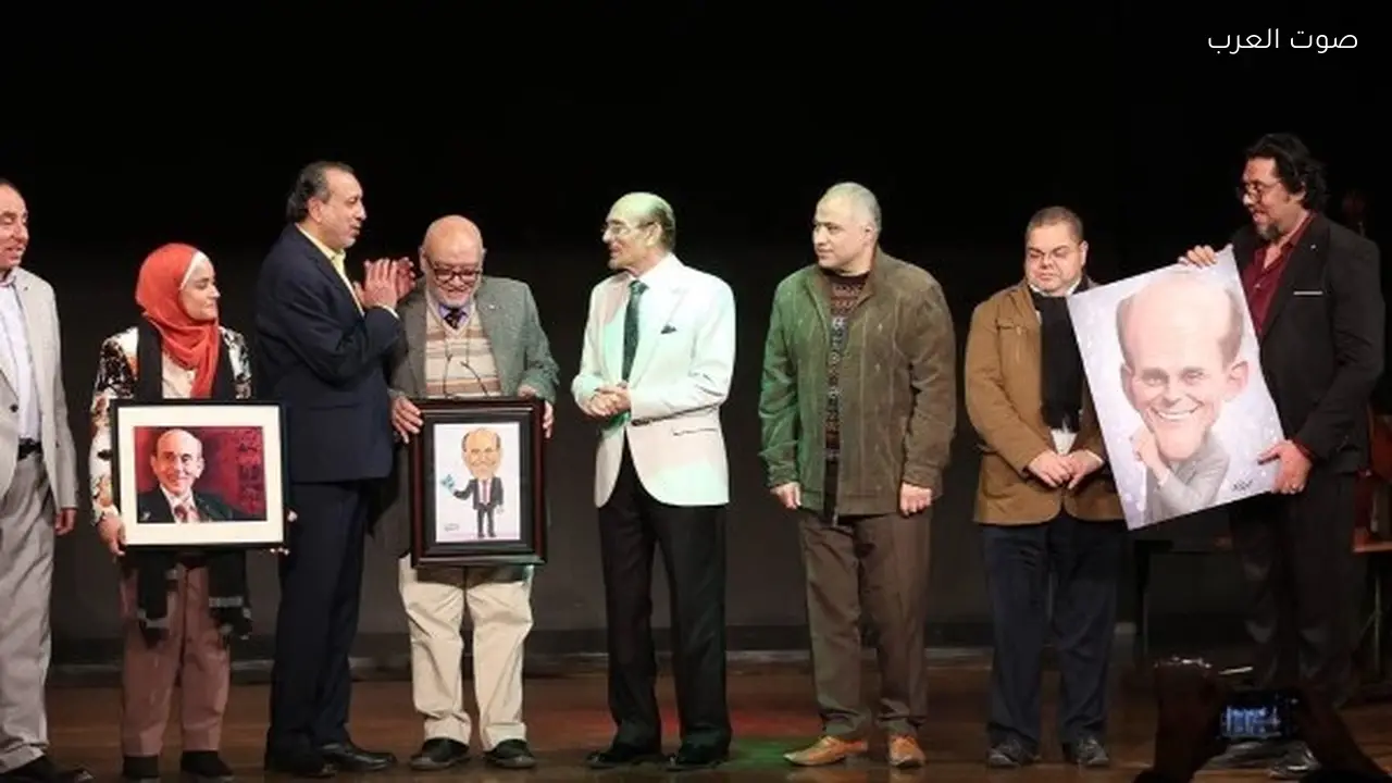 احتفاء المركز الثقافي الروسي ومحمد صبحي في معرض كاريكاتير