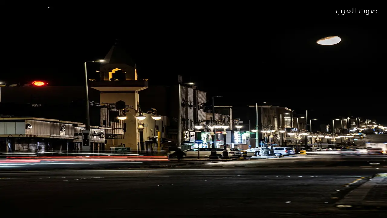 اقتران قمر رمضان بنجم “المبسوطة” وكوكب المشتري في سماء السعودية